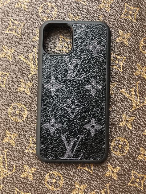 louis vuitton iphone 11 case.